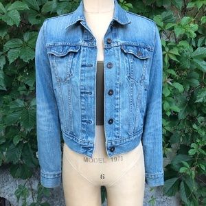 Vintage Levi’s Jean jacket light wash distressed sz Xs